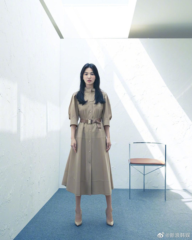 Song Hye Kyo khoe vẻ đẹp 'không tuổi' nhưng bị soi ra chi tiết bất thường - Ảnh 6