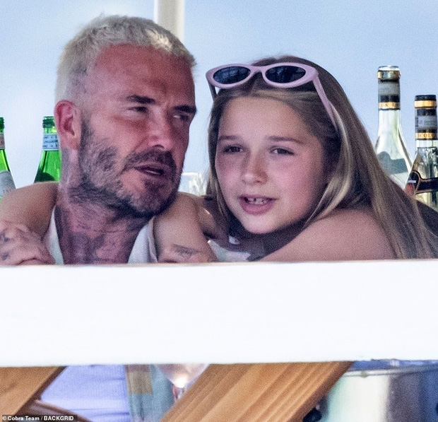 Anh bố 46 tuổi David Beckham tung ảnh selfie đậm mùi 'thính', Victoria không thích nhưng Lệ Quyên thì thích - Ảnh 6