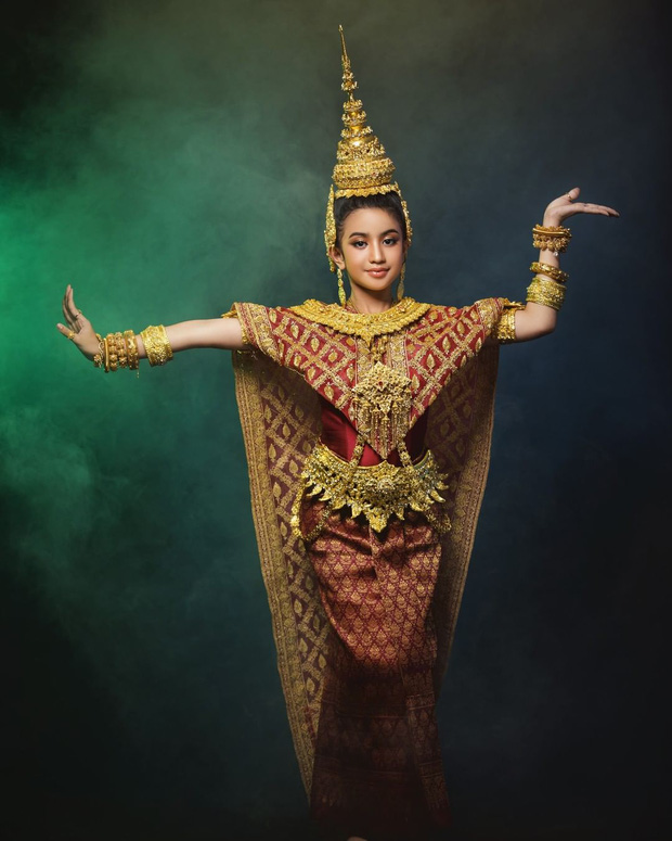 Tiểu công chúa của Hoàng gia Campuchia: Nhan sắc lai xinh xắn cùng bảng thành tích được ví như 'quốc bảo' - Ảnh 1