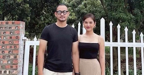 MC Thu Hoài chia sẻ ảnh tình tứ bên chồng, nắm tay nhau 'về quê nuôi cá, trồng rau'