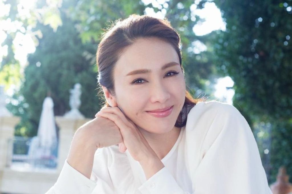 Lê Tư khoe hình thể chuẩn ở tuổi U50, xứng danh 'đệ nhất mỹ nhân TVB' - Ảnh 3