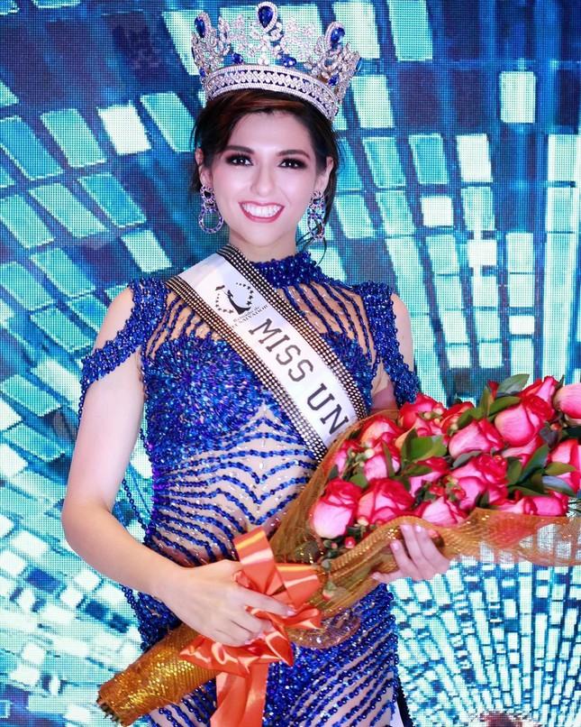 Tân Hoa hậu Hoàn vũ El Salvado: Cao 1m64, body vạm vỡ - Ảnh 2