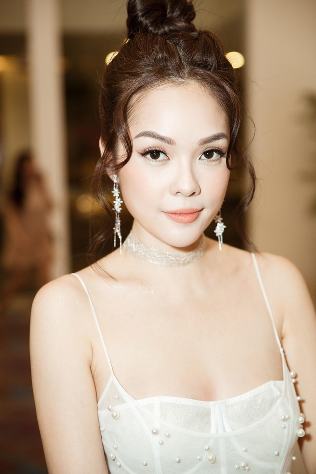Ngỡ ngàng trước nhan sắc của Ngân Khánh, Anh Thư khi thi Hoa hậu Việt Nam 2000 - Ảnh 4
