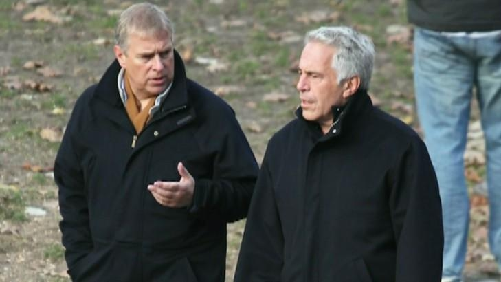 Hoàng tử Andrew và Jeffrey Epstein vào năm 2010.