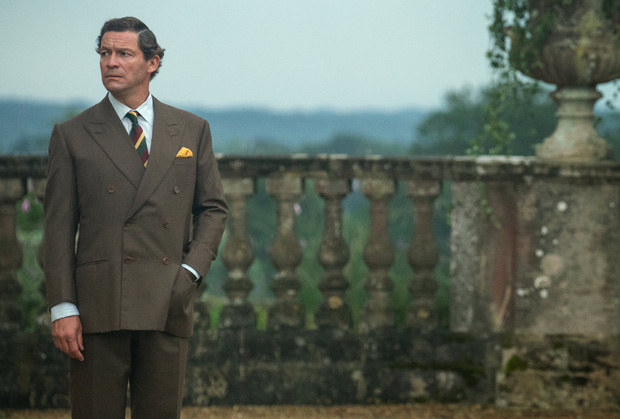 Dominic West trong vai Thái tử Charles