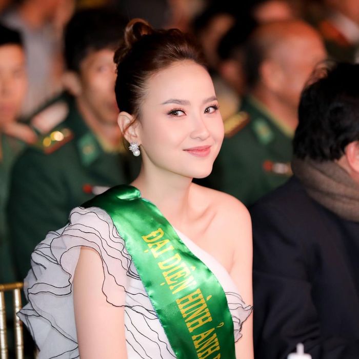 Hai lần mất quyền trao vương miện cho người kế nhiệm của Hoa hậu Khánh Ngân - Ảnh 5