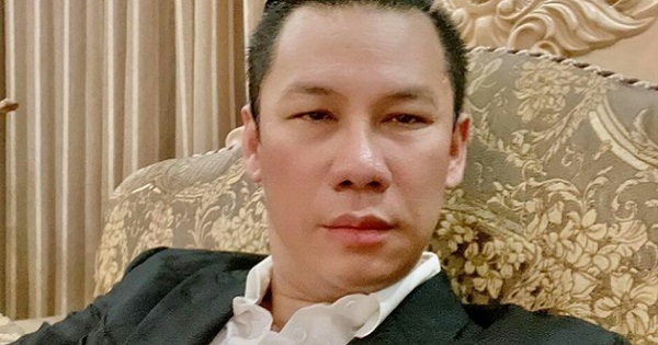 Hậu tin đồn chia tay Cẩm Đan, đại gia Đức Huy khoe ảnh bảnh bao đón tuổi mới 