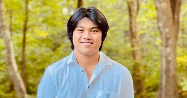 Chồng cũ Lệ Quyên lần đầu khoe ảnh con trai lớn kém Cẩm Đan 1 tuổi