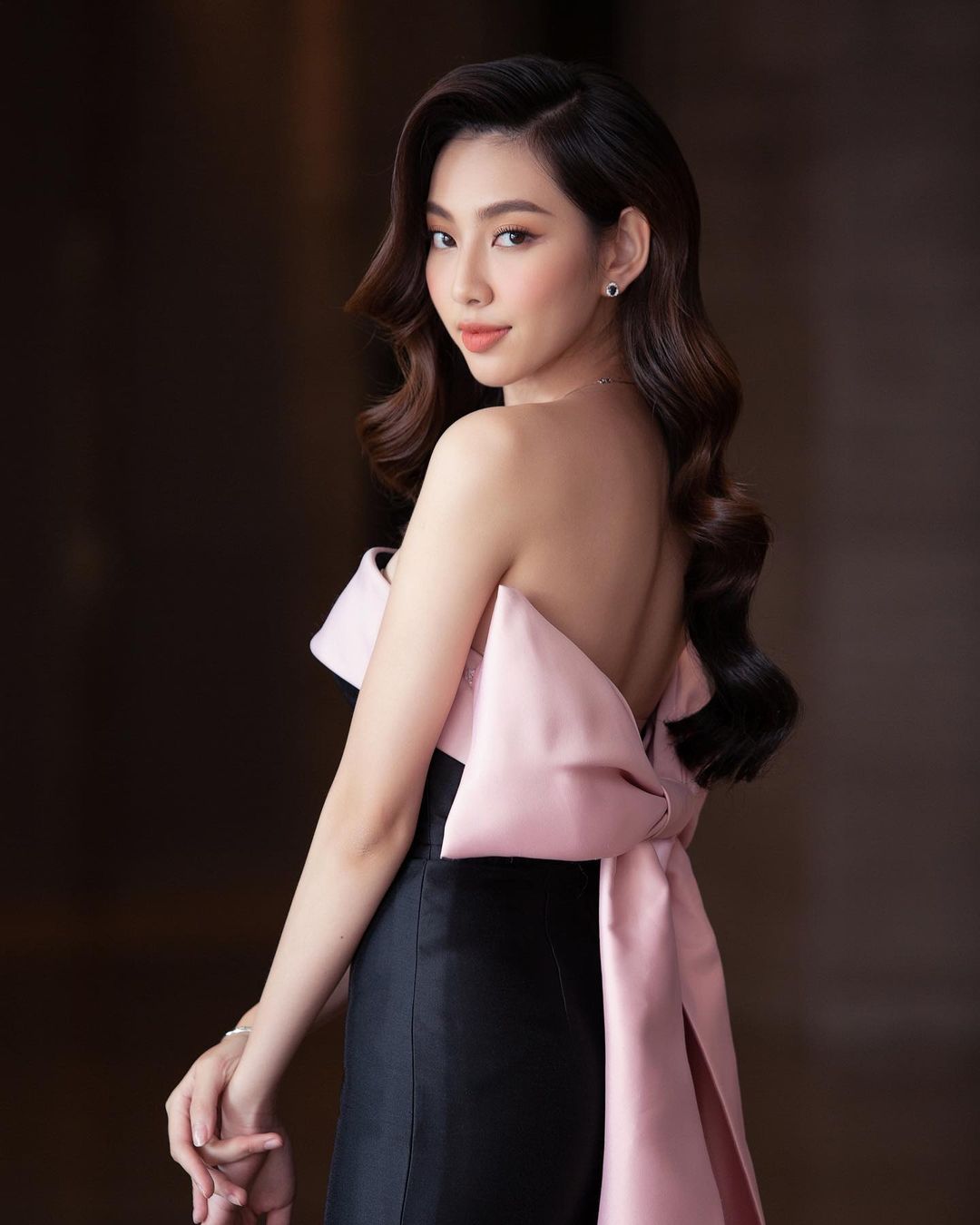 Cận cảnh chiếc váy Thùy Tiên sẽ diện tại Miss Grand International 2021 - Ảnh 8