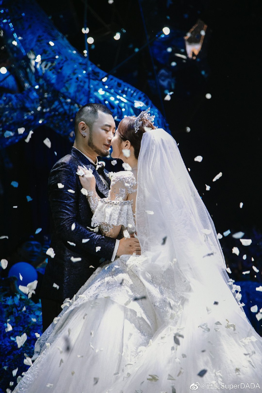 Hôn lễ hoành tráng của nữ idol Giang Cảnh Nhi và CEO công ty giải trí - Ảnh 5