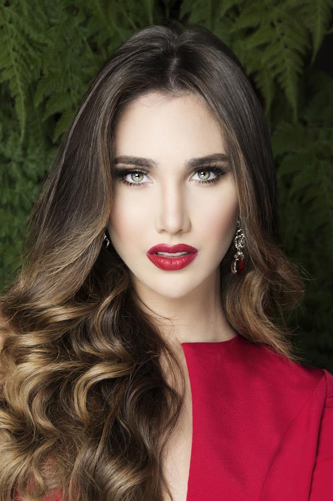 Hoa hậu đẹp nhất thế giới 2015 - Edymar Martinez (Venezuela), đồng thời cũng là Hoa hậu Quốc tế 2015.