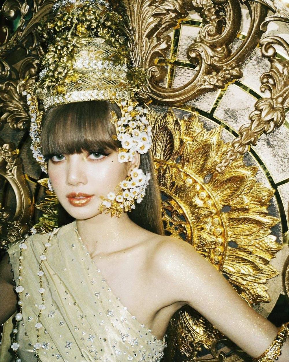 Lisa BLACKPINK mang văn hóa và truyền thống Thái Lan vào MV debut solo của mình.
