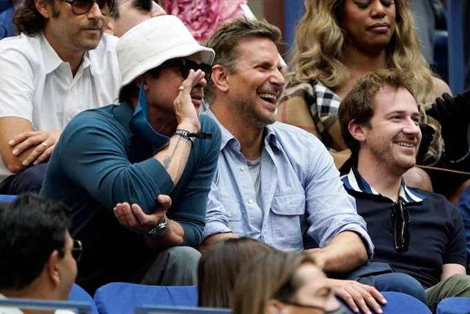 Trai độc thân U60 Brad Pitt bảnh bao đi xem tennis cùng Bradley Cooper  - Ảnh 4