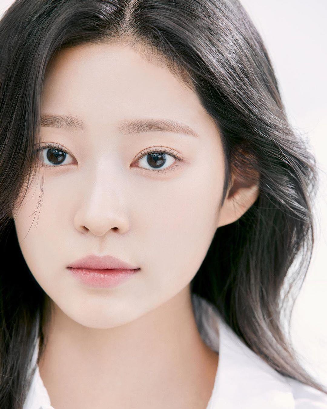 'Bản sao Tzuyu' Kim Min Ju tung bộ ảnh profile đơn giản mà đẹp xuất thần - Ảnh 5