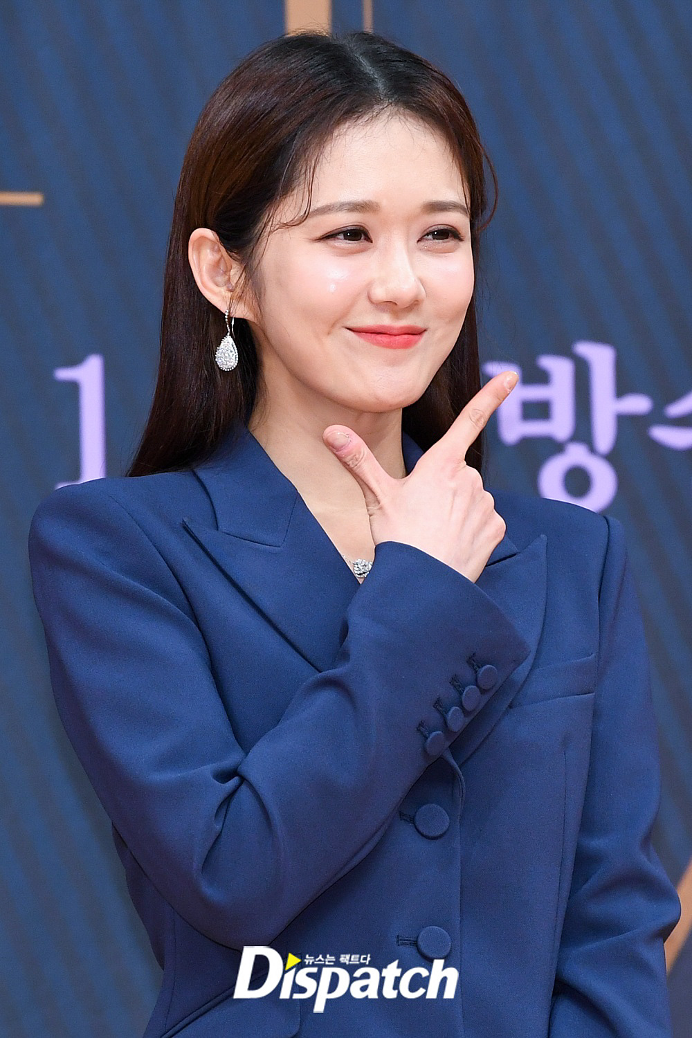 Khoe cận nhan sắc tuổi 40, Jang Nara được khen trẻ hơn Song Hye Kyo - Ảnh 6