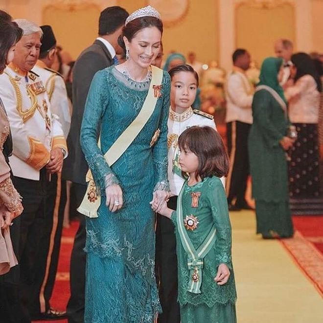 Nhan sắc xinh đẹp của 'tiểu mỹ nhân' Hoàng gia Malaysia khi lên 10 - Ảnh 7