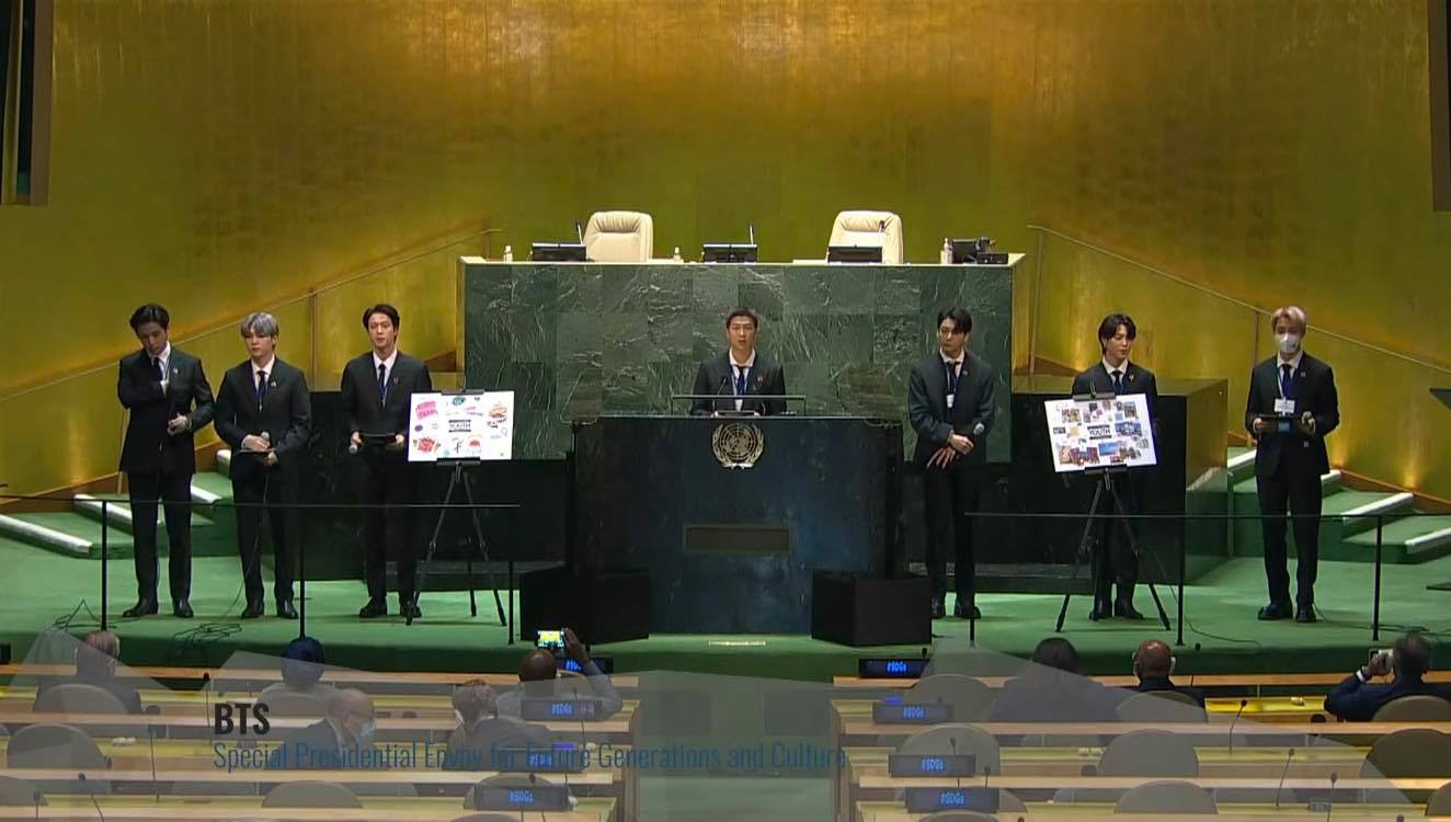 BTS phát biểu tại trụ sở Liên Hiệp Quốc cùng màn biểu diễn hit đầy mãn nhãn - Ảnh 3