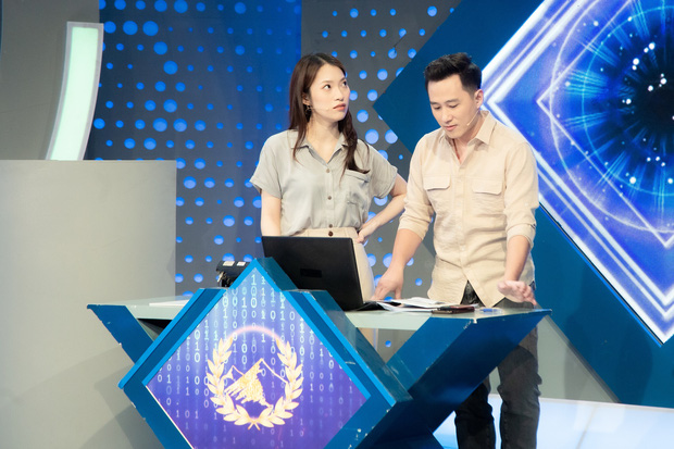 Đồng hành cùng Khánh Vy trong Olympia mùa mới, MC Ngọc Huy chỉ nói đúng 2 câu khiến ai cũng hóng ngày phát sóng - Ảnh 6