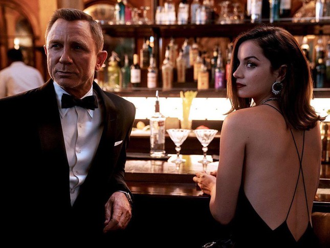 Nhan sắc quyến rũ của nàng 'Bond Girl' thế hệ mới trong 'Điệp viên 007' - Ảnh 3