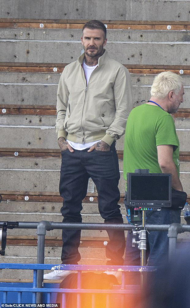 David Beckham bị chụp ảnh chất lượng thấp nhưng nhan sắc 'chất lượng cao' - Ảnh 5