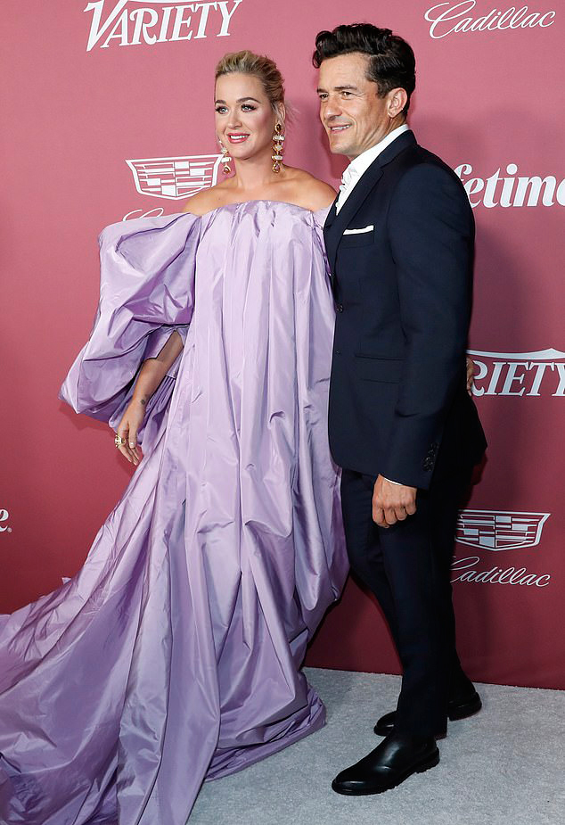 Katy Perry và hôn phu Orlando Bloom tình tứ trên thảm đỏ - Ảnh 3