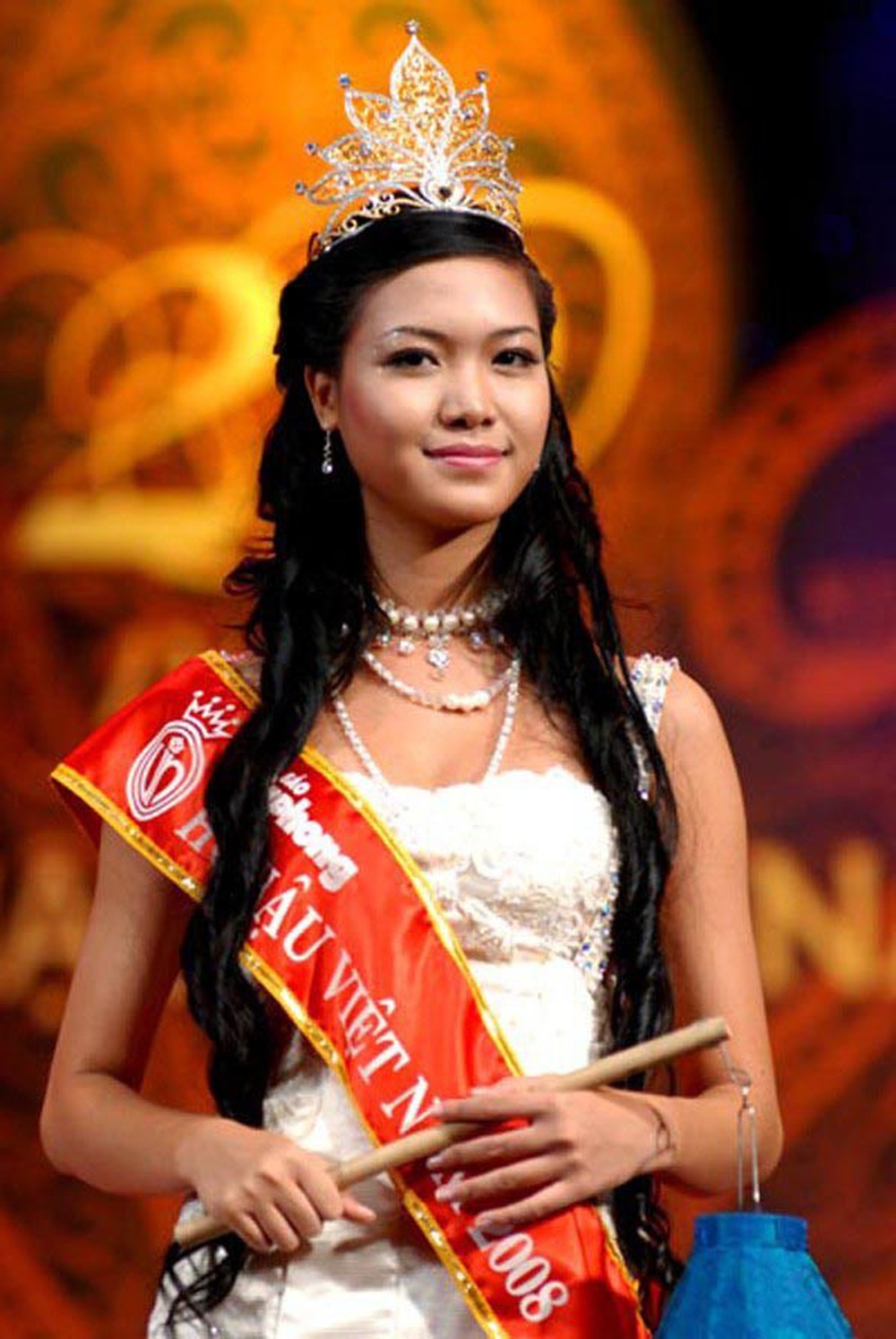 Sau 13 năm làm rơi vương miện, Hoa hậu Thùy Dung sống lặng lẽ tại Mỹ - Ảnh 1