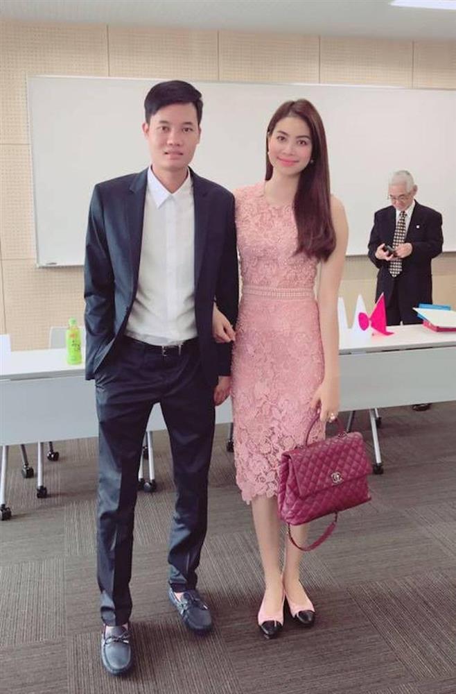 Lộ diện em trai và em dâu kín tiếng của Hoa hậu Phạm Hương - Ảnh 4