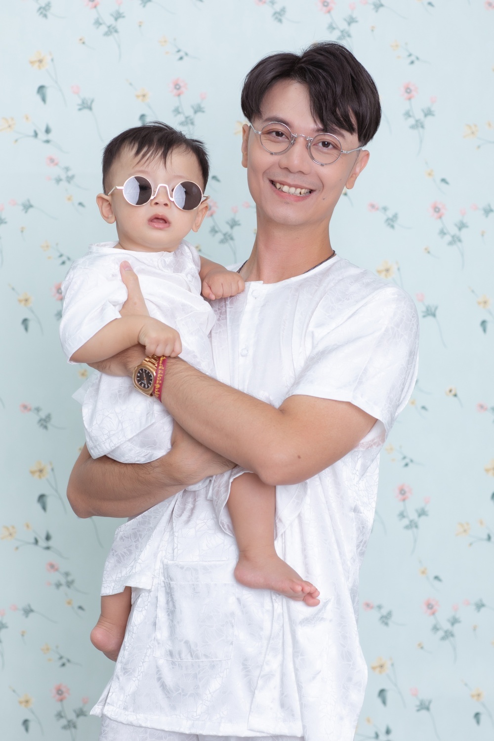 Con trai Á hậu Thúy Vân kháu khỉnh trong bộ ảnh sinh nhật tròn 1 tuổi - Ảnh 5