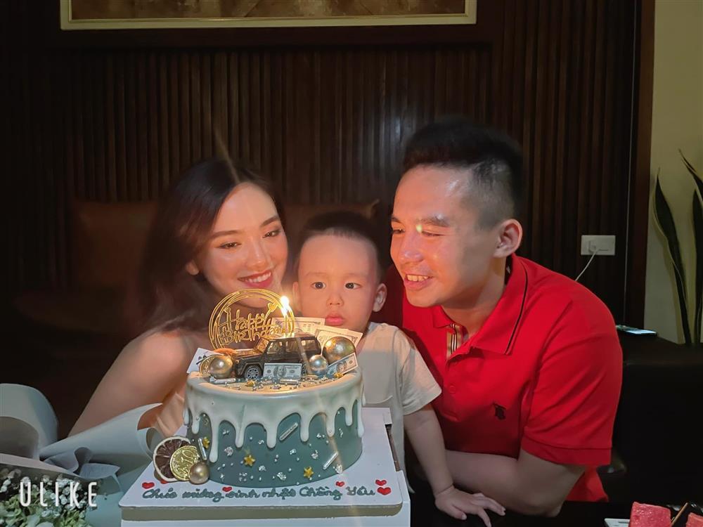 Cuộc hôn nhân hạnh phúc của hotboy cảnh sát và Top 10 Hoa hậu Việt Nam - Ảnh 8
