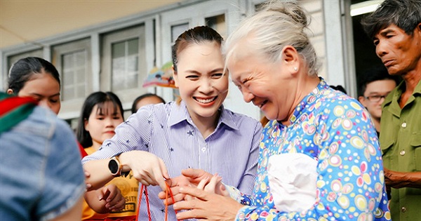 Sau loạt sao Việt, Mỹ Tâm là cái tên tiếp theo vướng ồn ào từ thiện "từ trên trời rơi xuống"