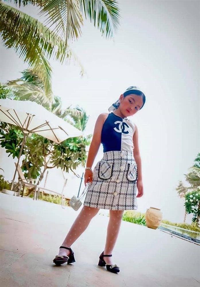 Ngoại hình đáng yêu, phong cách chuẩn mẫu nhí của cô con gái 5 tuổi nhà đại gia Minh Nhựa - Ảnh 7