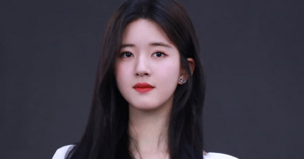 Triệu Lộ Tư chiếm sóng sự kiện với nhan sắc xinh xuất thần dù bị chụp lén