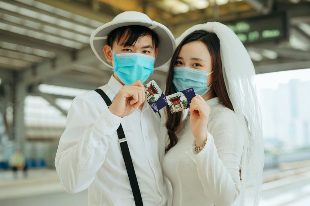 Đôi bạn trẻ chụp ảnh cưới tuyệt đẹp tại đường sắt Cát Linh - Hà Đông  - Ảnh 10