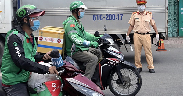 Từ 17/11, TP.HCM cho phép xe ôm công nghệ được hoạt động trở lại