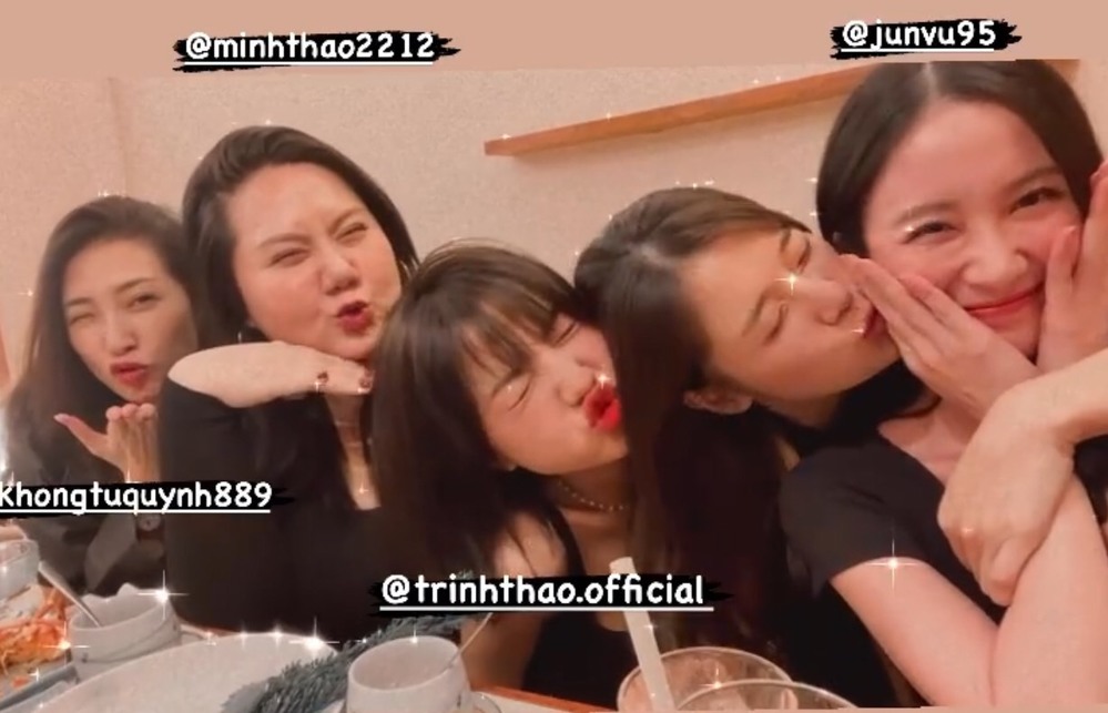 Dàn mỹ nhân 'Tháng năm rực rỡ' hội ngộ, chỉ mặc đồ đen mà nhan sắc vẫn nổi bần bật - Ảnh 1