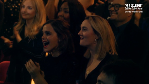 Emma Watson đẹp như nữ thần khi xuất hiện vài giây trong show của Adele - Ảnh 5