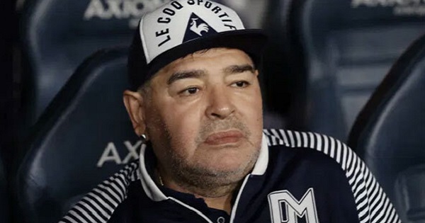 Trái tim của huyền thoại quá cố Diego Maradona được lấy ra trước khi chôn