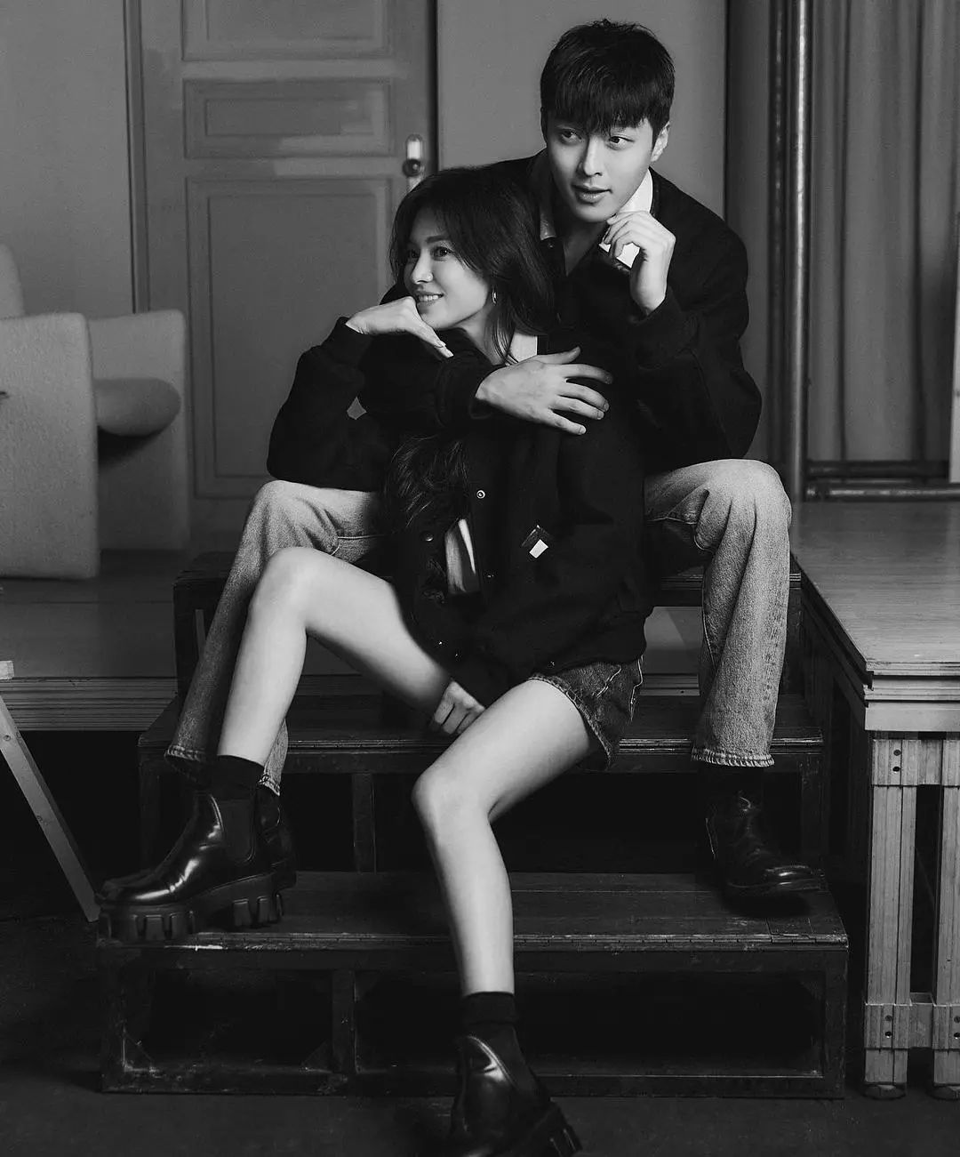Song Hye Kyo và Jang Ki Yong tựa đầu vào nhau như tình nhân ở hậu trường - Ảnh 6