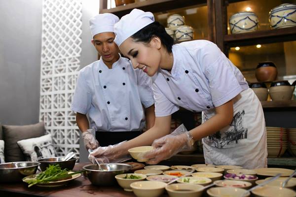 Thực hư chuyện nhà hàng của Mai Phương Thúy không tiếp khách Việt, chỉ phục vụ khách Tây - Ảnh 8