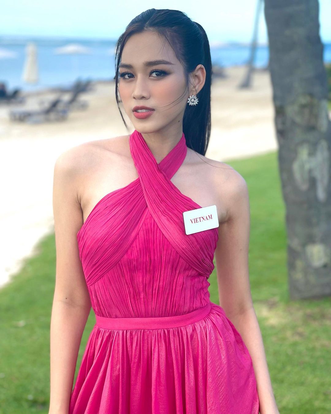 Đỗ Thị Hà đãi dàn thí sinh Miss World tiệc bánh tráng trộn Made in Vietnam - Ảnh 8