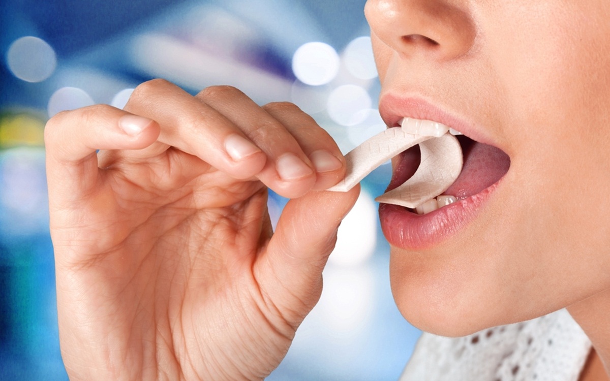Mỹ đang nghiên cứu loại kẹo cao su có thể làm giảm 95% virus SARs-CoV-2 trong nước bọt - Ảnh 1