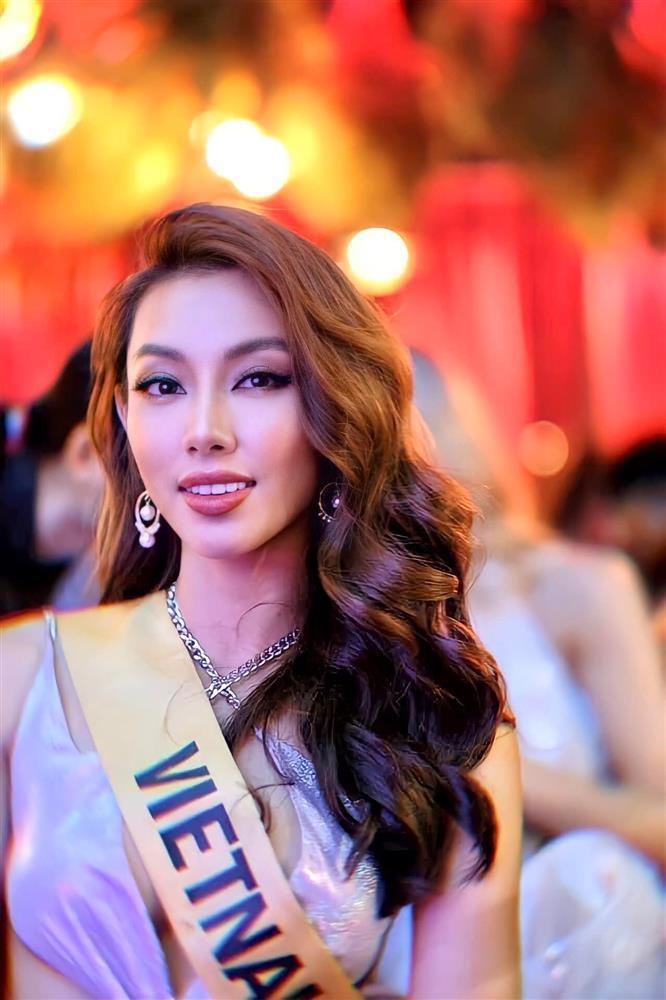 Hoa hậu Lào bò lết dưới gầm bàn tại Miss Grand 2021 - Ảnh 6