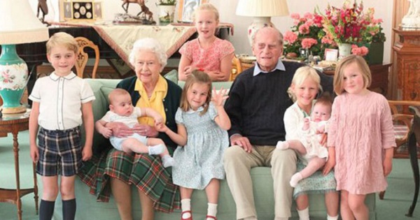 Nữ hoàng Anh tiết lộ đứa trẻ "cầm đầu" trong Hoàng gia, không phải Hoàng tử George 