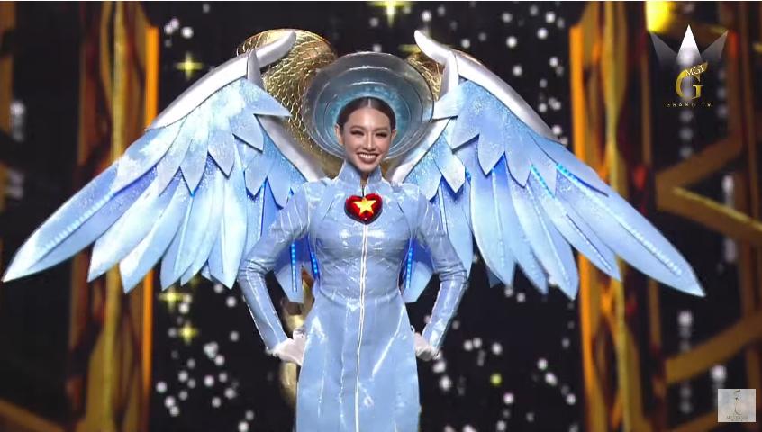 Thùy Tiên bị 'gãy cánh' khi thi Quốc phục tại Miss Grand 2021 nhưng thần thái cực xuất sắc - Ảnh 4