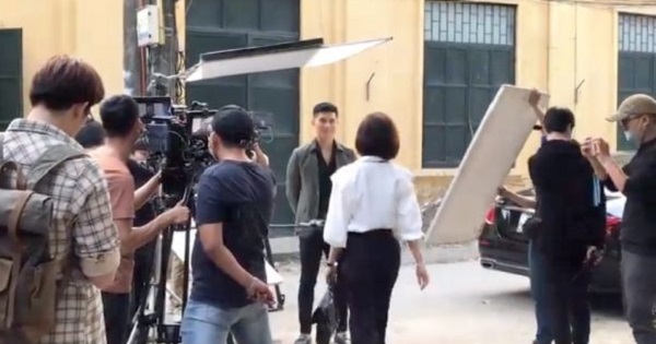 Tình trẻ của Lệ Quyên bất ngờ xuất hiện trong phim "Thương ngày nắng về"