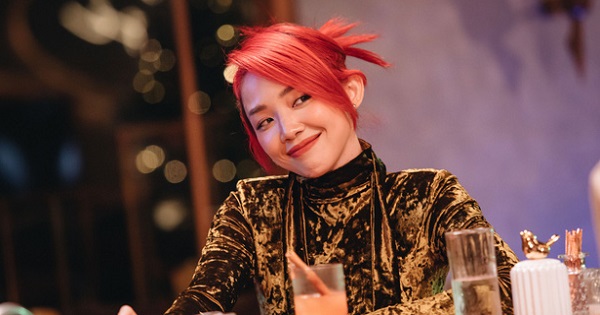 Tóc Tiên bỗng bật khóc nức nở trên livestream, cách khán giả phản ứng mới bất ngờ