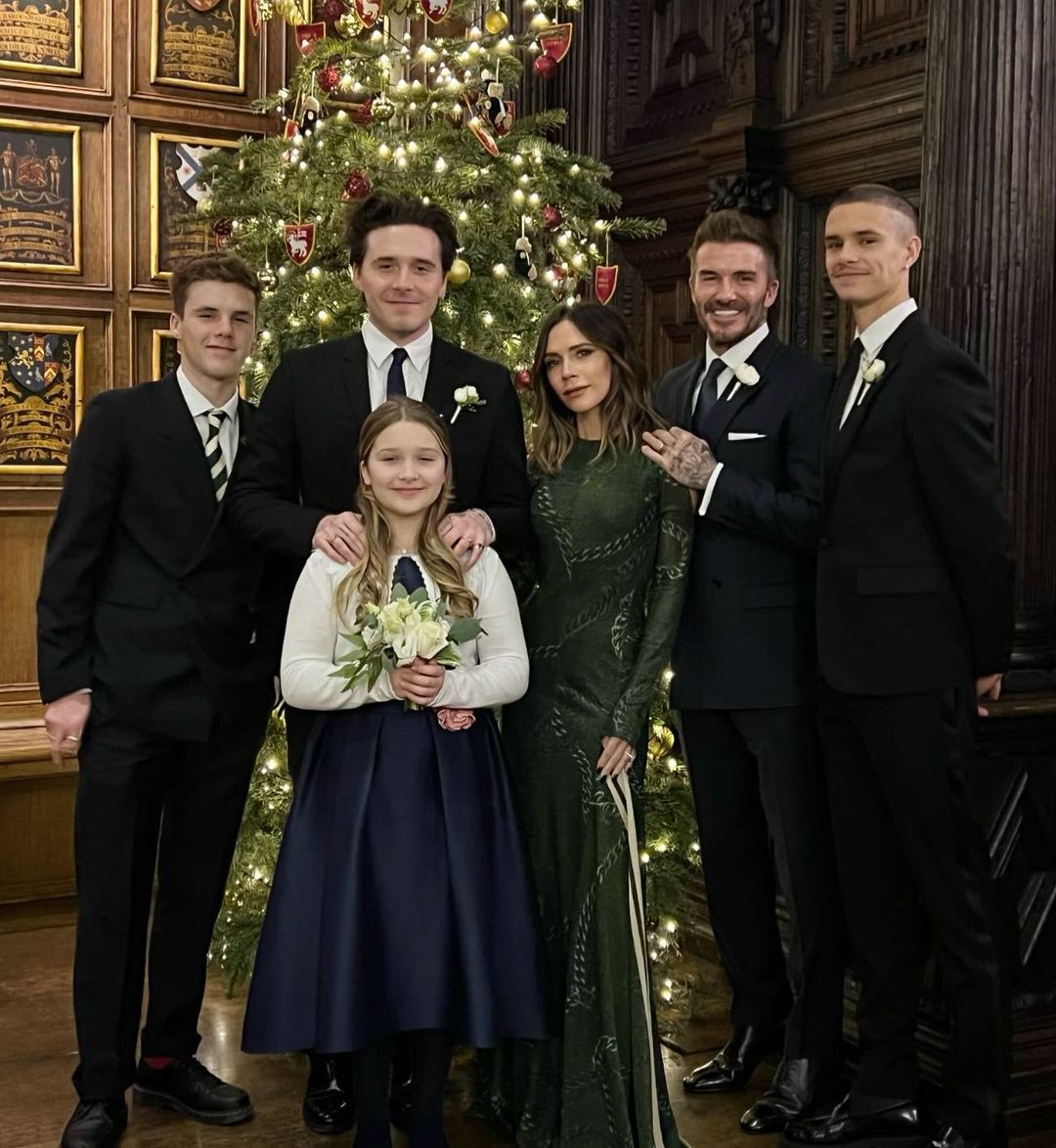 'Cực phẩm' ngày Giáng sinh đích thị là bức ảnh đẹp không tì vết của đại gia đình David Beckham  - Ảnh 1