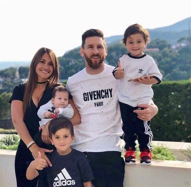 Messi và vợ tình tứ như vợ chồng son, ngoại hình cực phẩm như mẫu nam mẫu nữ trên bìa tạp chí  - Ảnh 7