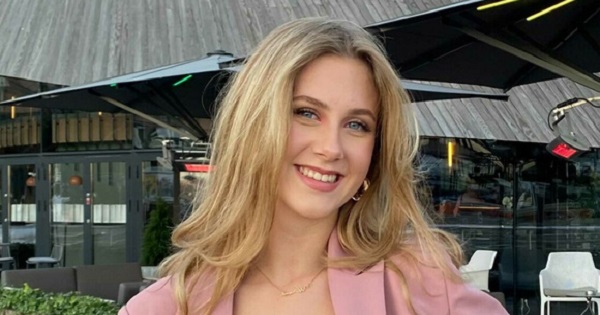 Công chúa 16 tuổi của Na Uy: Nhan sắc mỹ nhân, từ bỏ cung điện làm beauty vlogger