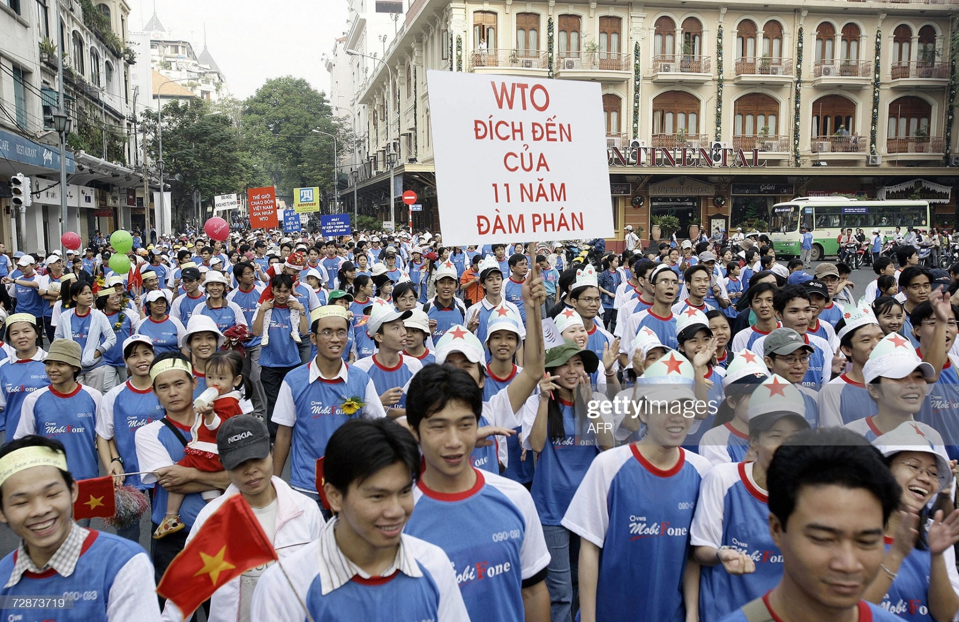 Buổi diễu hành ngày 24/12/2006 đánh dấu việc Việt Nam hoàn thành các cuộc đàm phán để gia nhập Tổ chức Thương mại Thế giới (World Trade Organization). Việt Nam chính thức vào WTO vào ngày 11/1/2007.